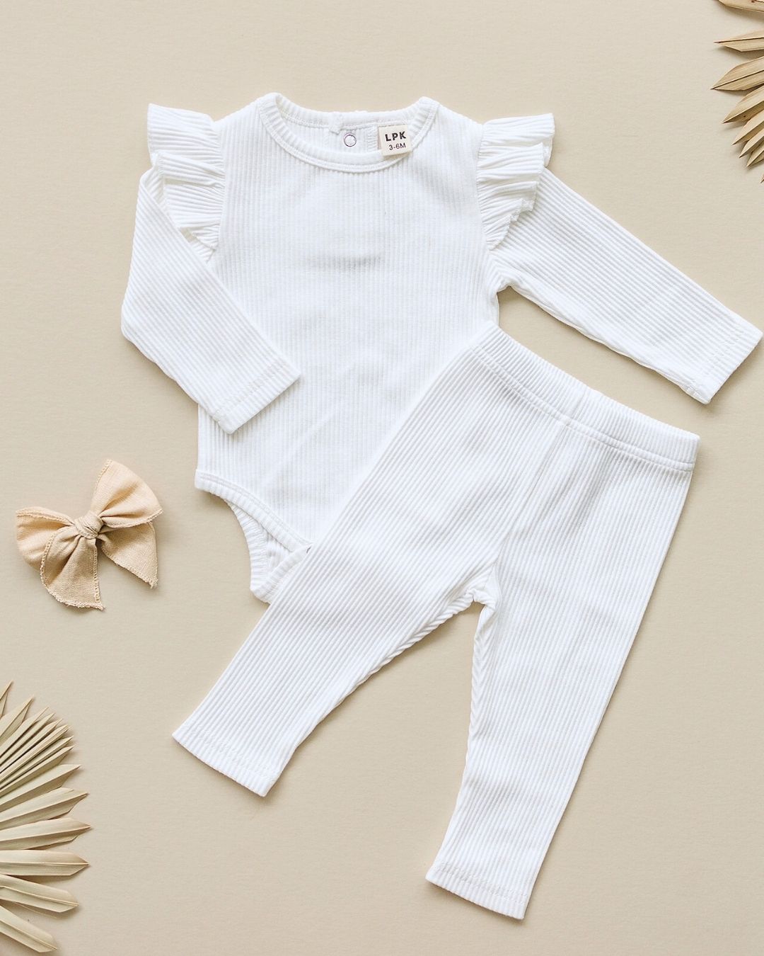 ribbed flutter sleeve bodysuit // white