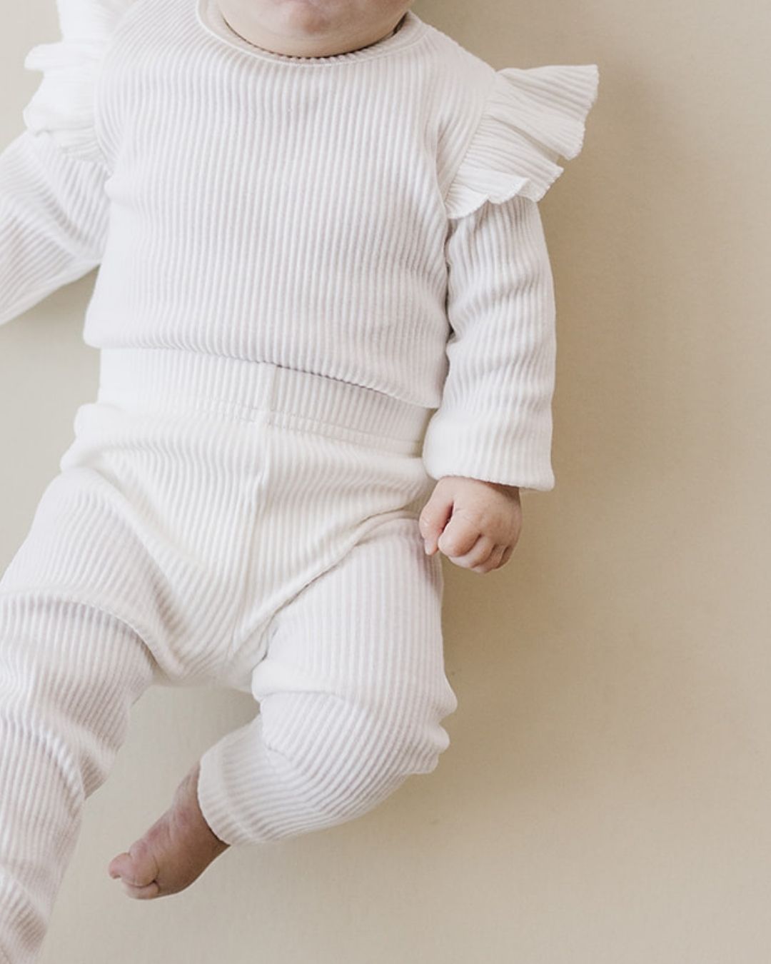 ribbed flutter sleeve bodysuit // white