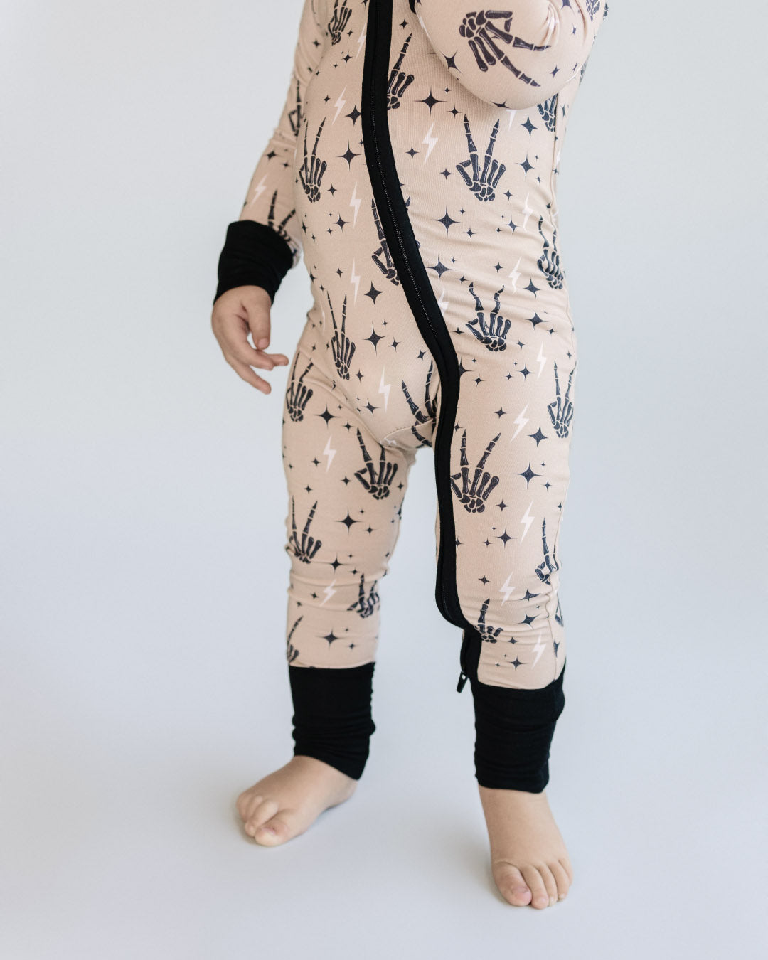 spooky vibes bamboo pajamas // ZIPPY