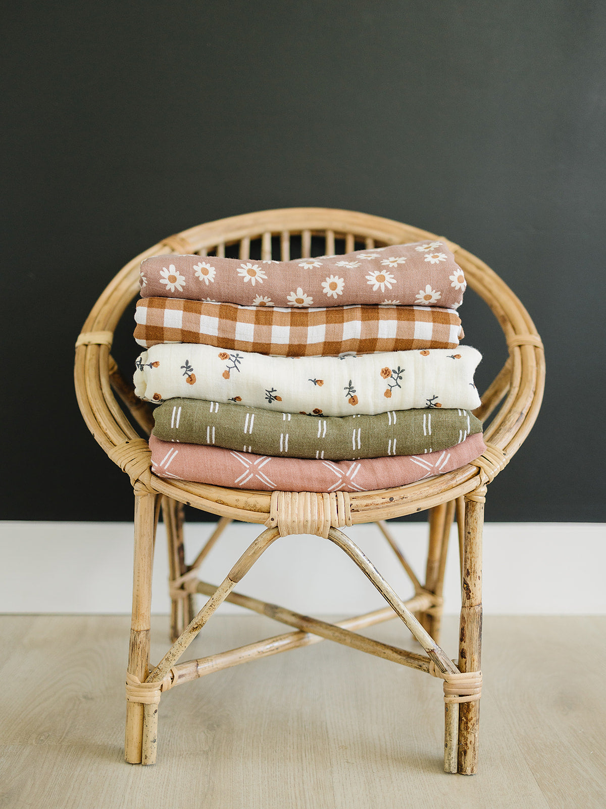 muslin quilt // olive strokes