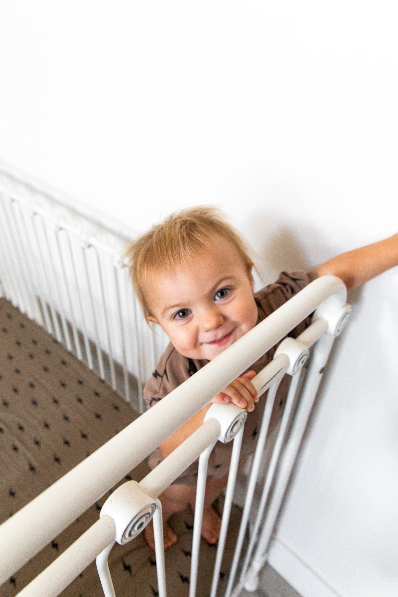 muslin crib sheet // lightning bolt