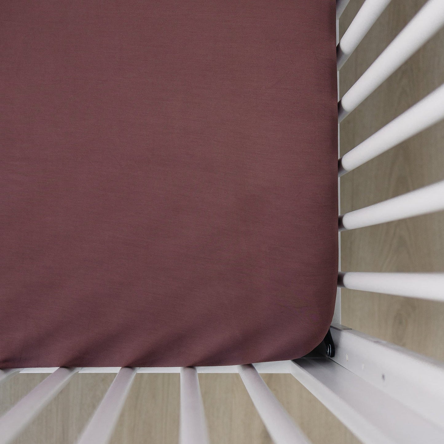 bamboo stretch crib sheet // plum