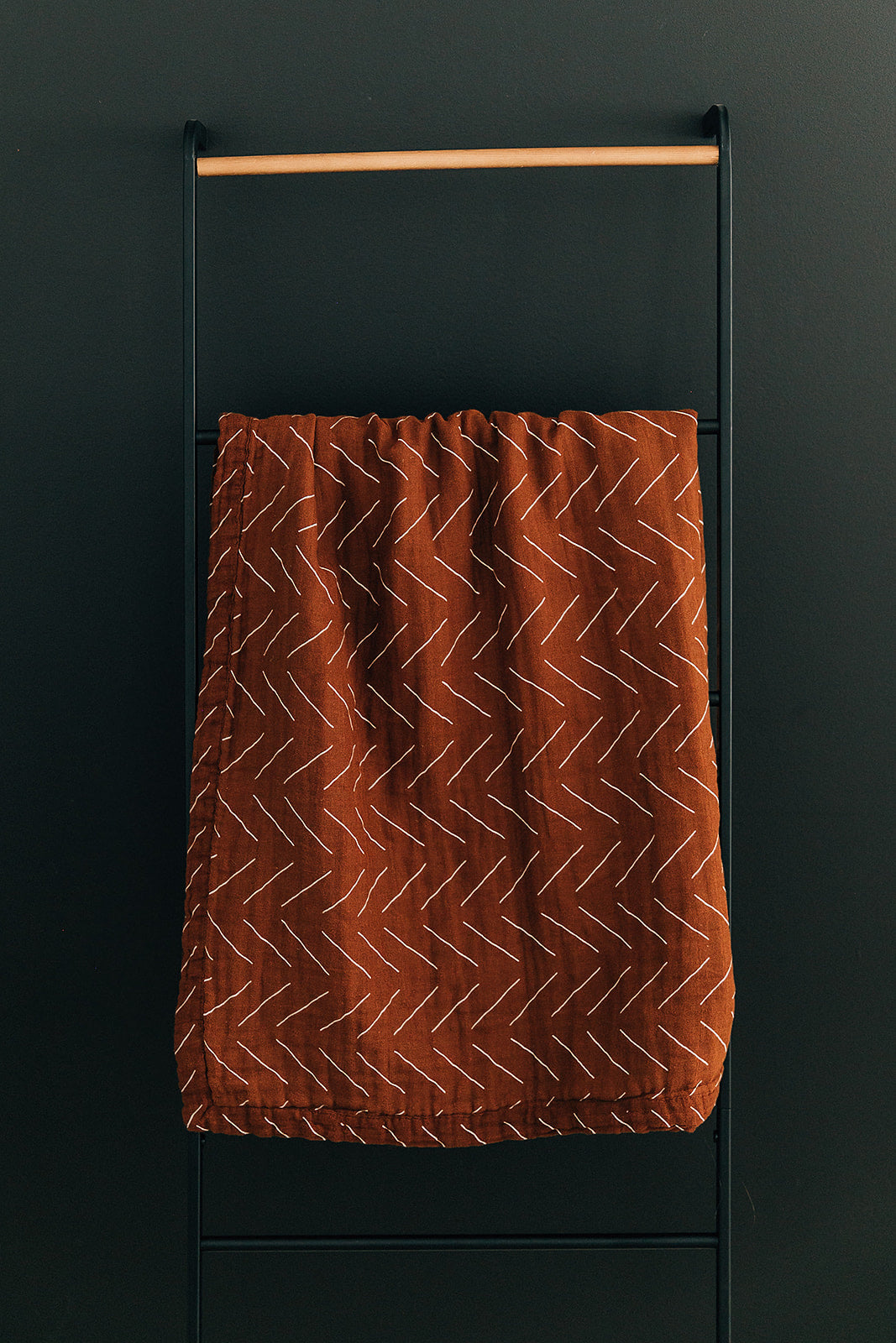 muslin quilt // rust mudcloth