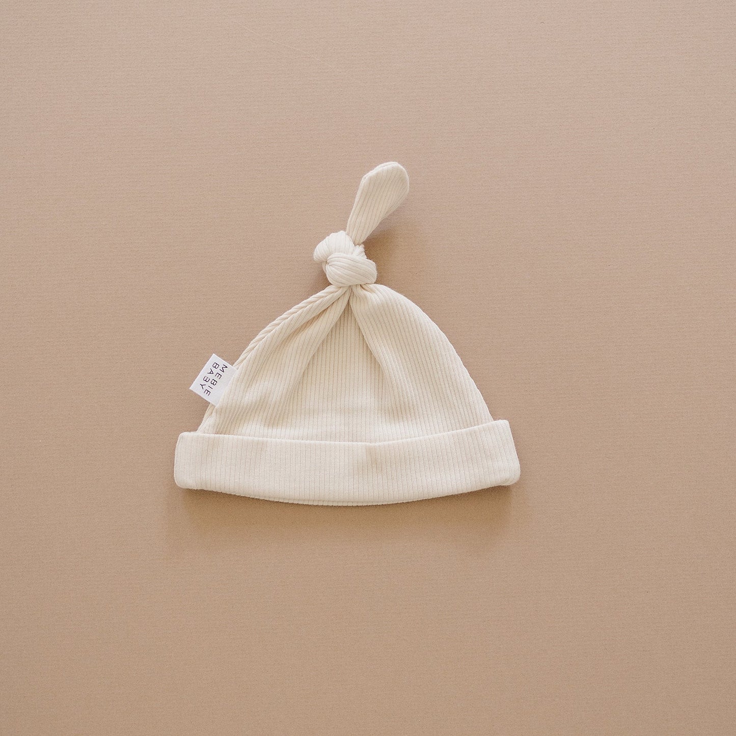 organic ribbed cotton newborn knot hat // vanilla