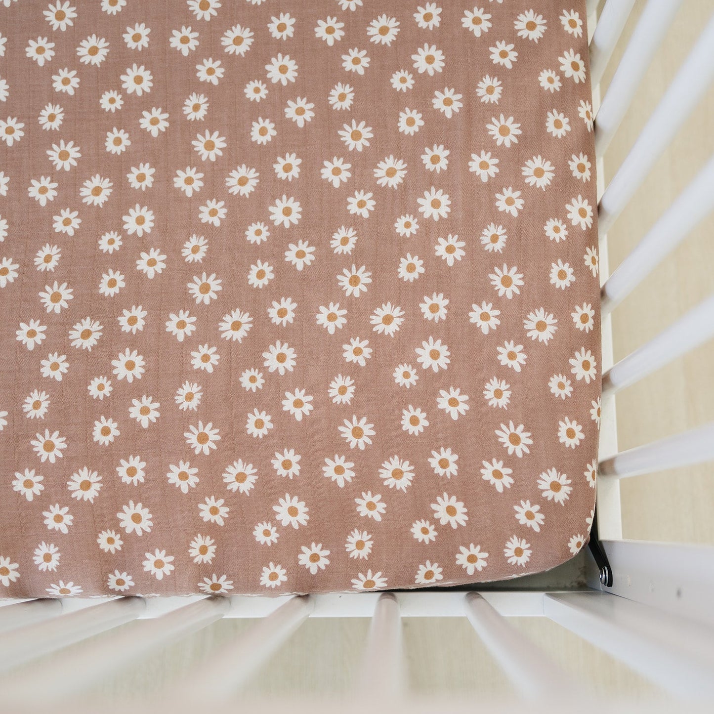 muslin crib sheet // mauve daisy