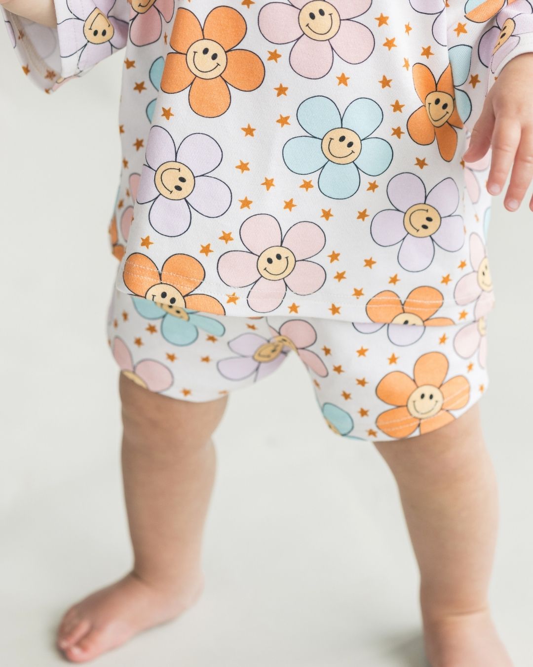 shorts set // smiley daisies (*AVAILABLE IN EXTENDED SIZING UP TO 8/9*)