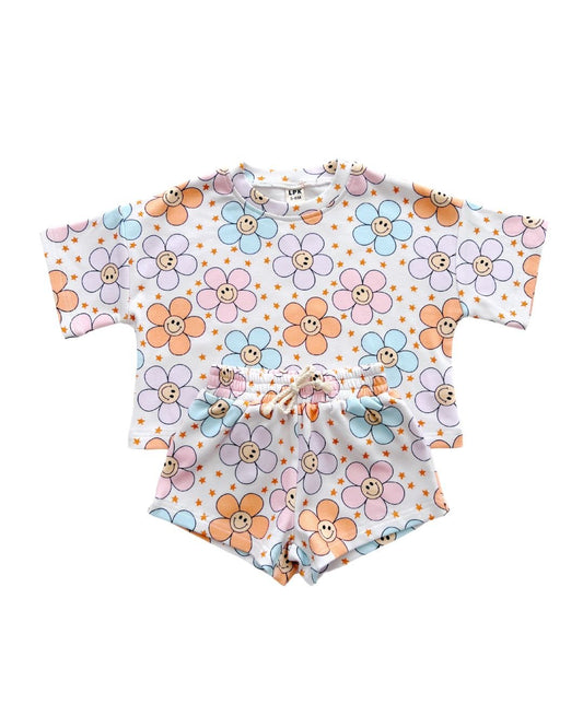 shorts set // smiley daisies (*AVAILABLE IN EXTENDED SIZING UP TO 8/9*)