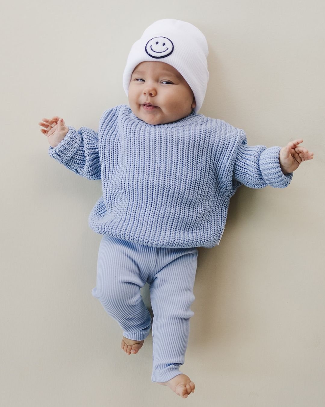 smiley beanie // white