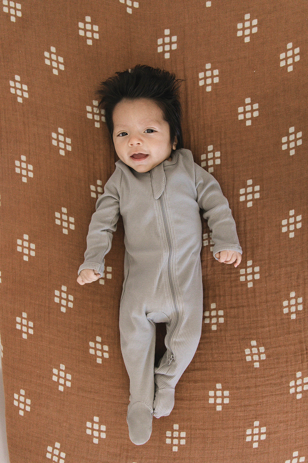 organic cotton ribbed footie // grey